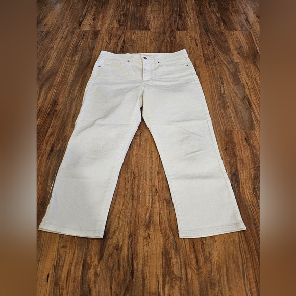 Levi's Denim - Women's White Capris
